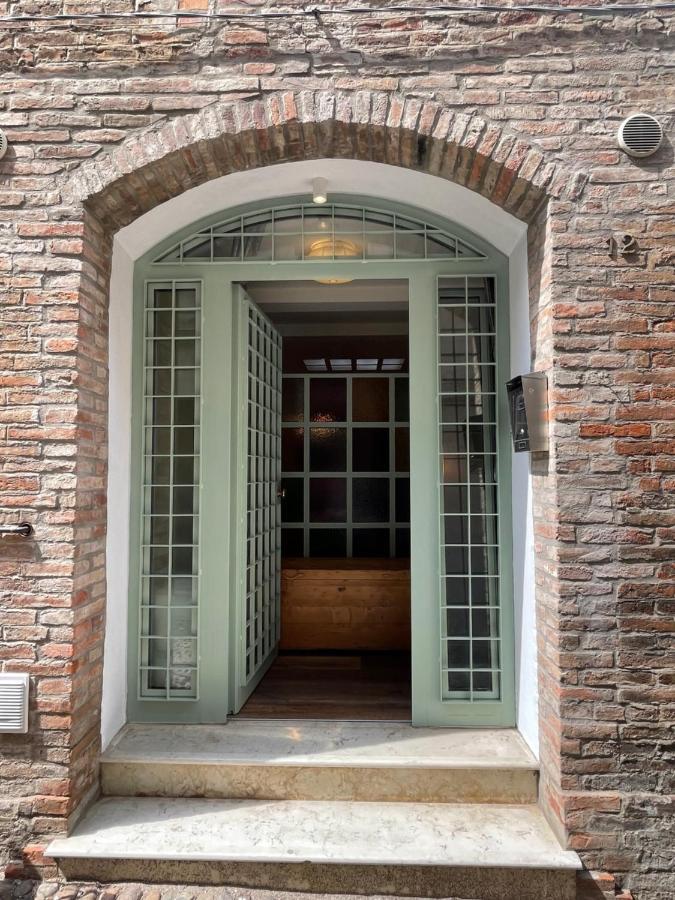 Estense 12 Appartamento In Centro Citta Ferrara Exterior photo